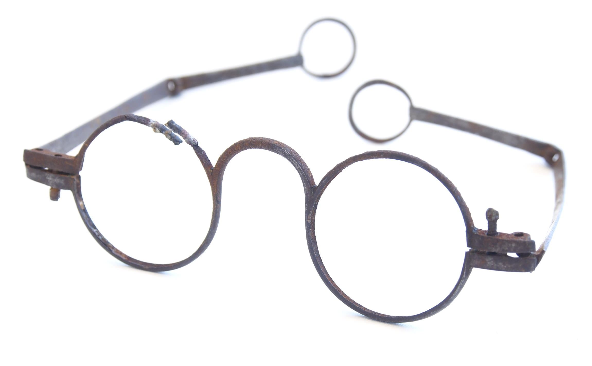 Brille aus Eisen vor 1700