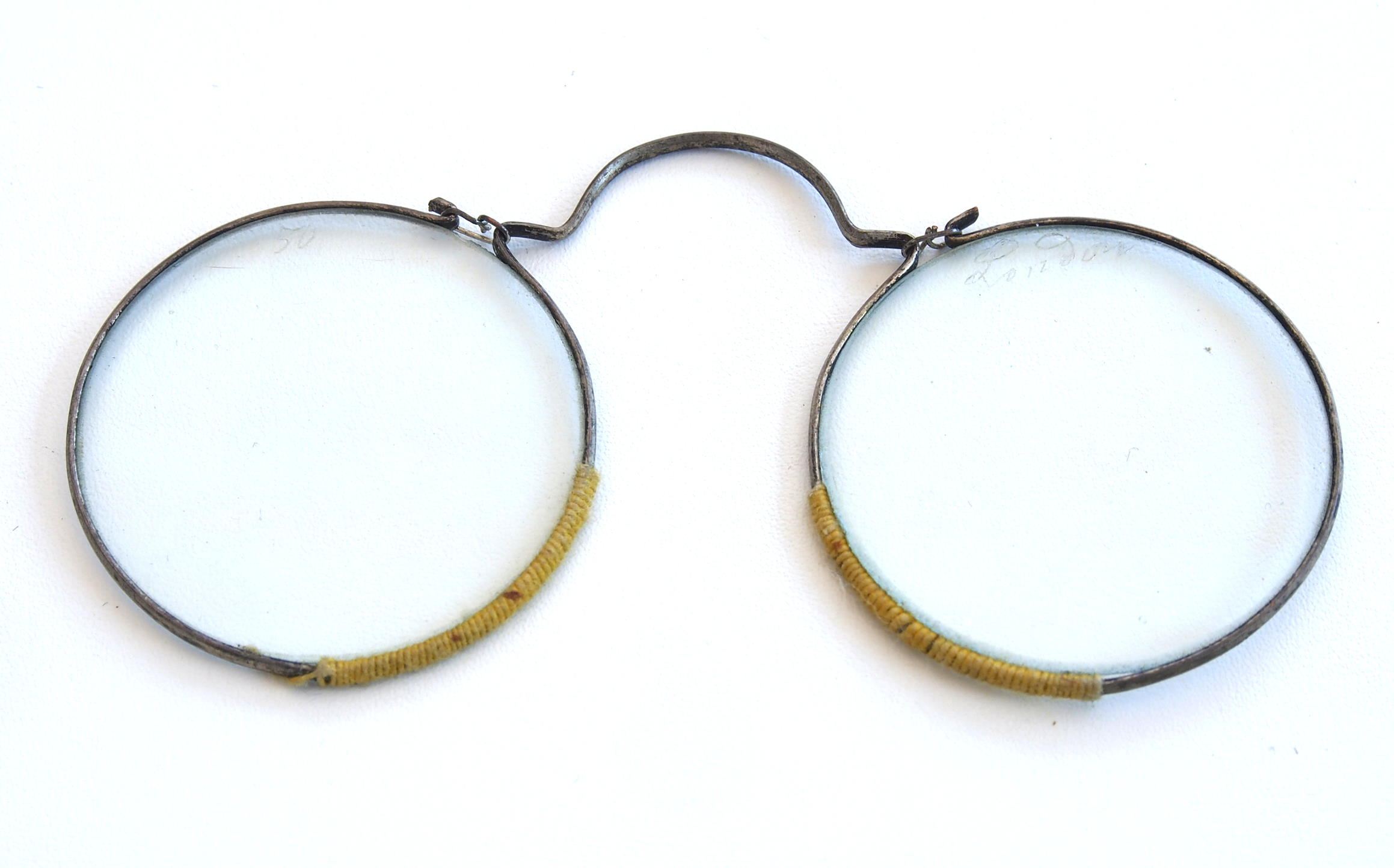 Nuernberger Drahtbrille 17.Jahrhundert aus dem Brillenmuseum