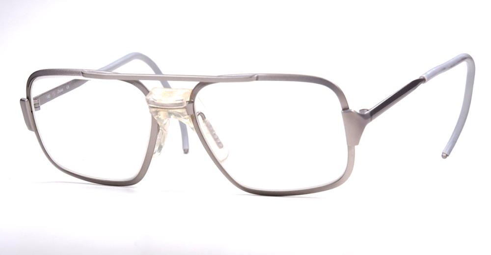 ZEISS Spezialbrille mit Silicon Sattelsteg und Sportbügel, fabrikneu mit Kunststoffscheiben