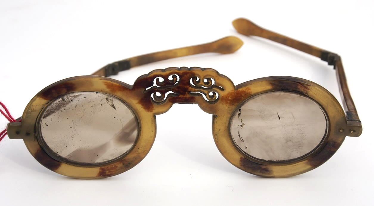 Asiatische Museumsbrille aus dem Brillenmuseum Hamburg 558