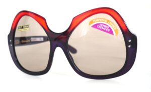 70er Jahre Sonnenbrille fabrikneu, zweifarbig mit breitem Fassungsrand, große Brille