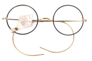 Runde Golddoublé Brille mit Windsorrändern und Komfortbügel