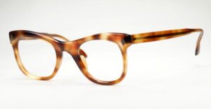 Vintagebrille der 40er Jahre, Brille aus Brillenacetat in havanna