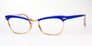 Ku'damm 59 Brillenmodell und original Schmetterlingsbrille in blau