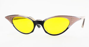 Außergewöhnliche Rockabilly-Brille der 50er Jahre, mit gelben Gläsern