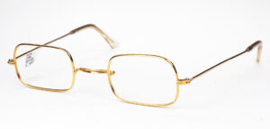 Kleine, eckige Golddoublé Brille der 40er Jahre, mit W-Steg