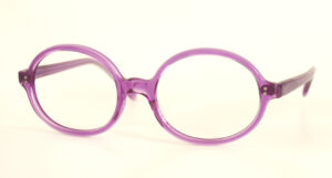 Große, ovale Vintagebrille der 70er Jahre in lila