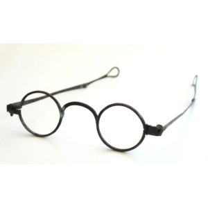 Historische Brille aus dem Brillen-Museum 967