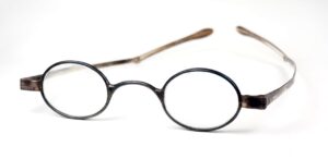 Historische Brille von ca.1820 aus dem Brillenmuseum Hamburg
