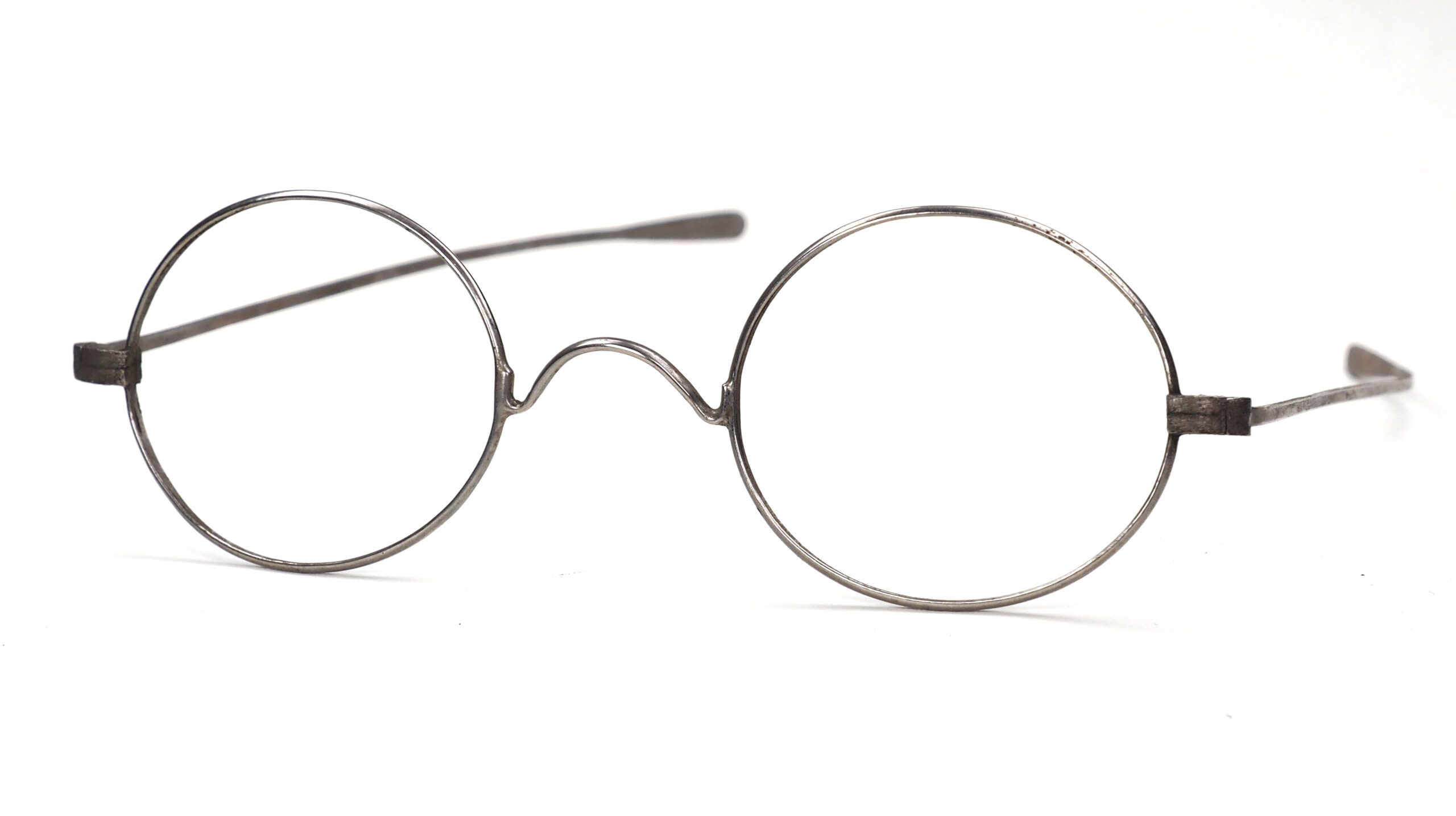 Oval, antike Brille aus dem Ende des 19. Jahrhunderts