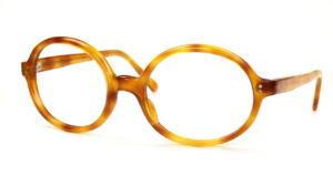 Große, ovale Vintagebrille der 70er Jahre in hellbraungefleckt