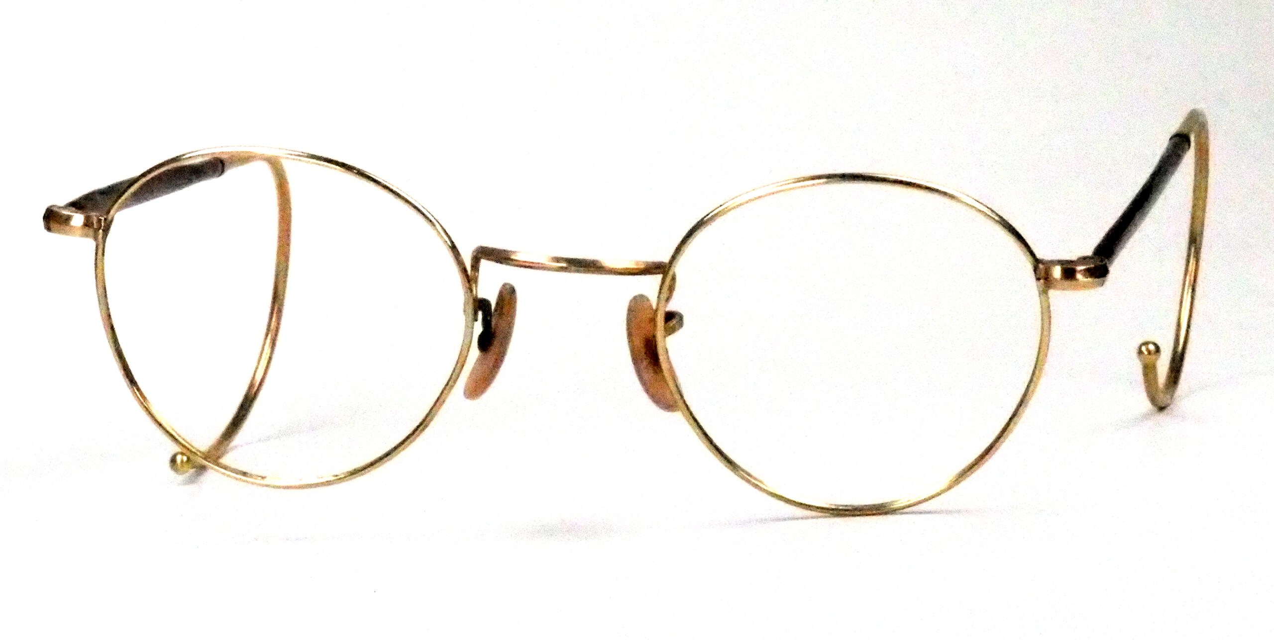 Pantoskopische Vintagebrille der 30er/ 40er Jahre. In 12 Karat Golddoublé mit Seitenstegen