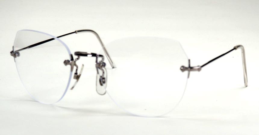 Randlose Brille aus den 70er Jahren, silberfarben