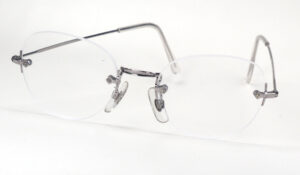 Bohrbrille, echte Vintagebrille 90er Jahre. Randlose Brille
