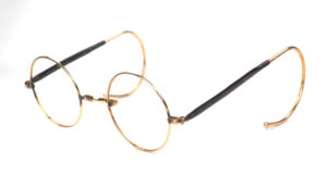 Runde Brille aus Golddoublé mit Gespinstbügeln als Doppel-Komfortbügel