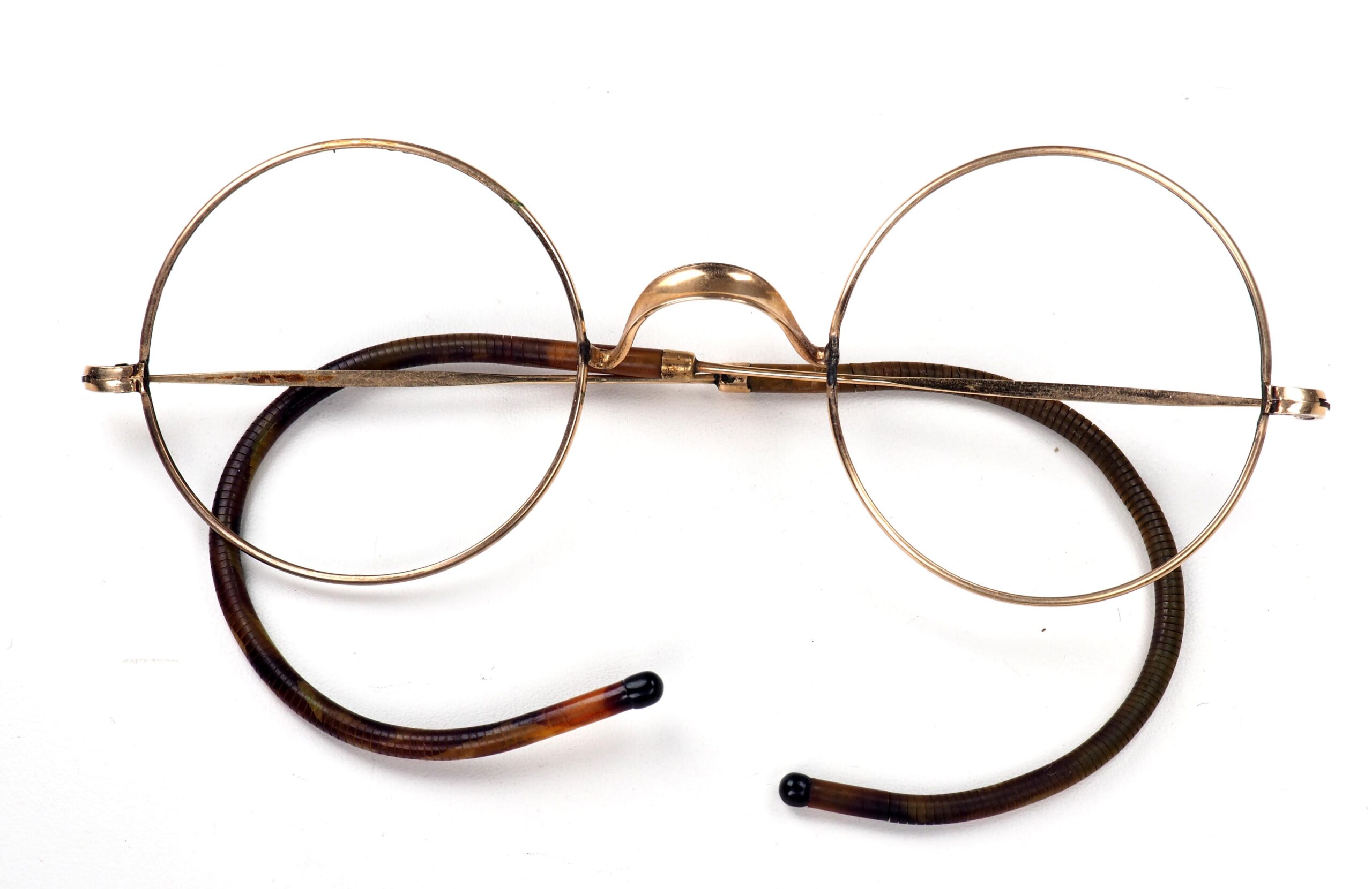 Runde Brille aus Golddoublé mit Sportbügeln, aus den 30er Jahren – Bild 2