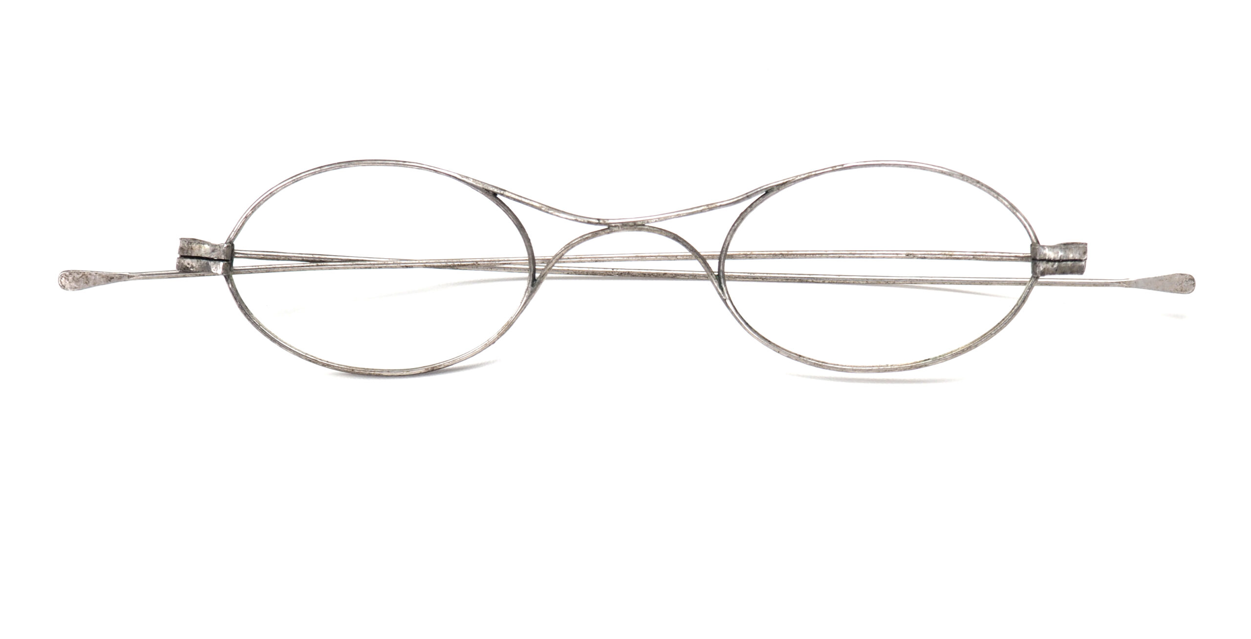 Schubert Brille, kleine Ratsherrenbrille mit Brezelsteg um 1900