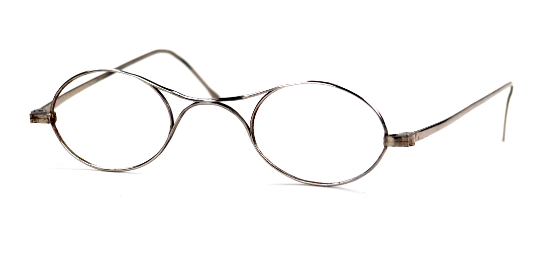 Schubert Brille, kleine Ratsherrenbrille mit Brezelsteg vor 1900