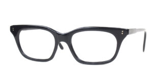 Echte Vintagebrille mit Stiftnieten der 70er Jahre, in schwarz