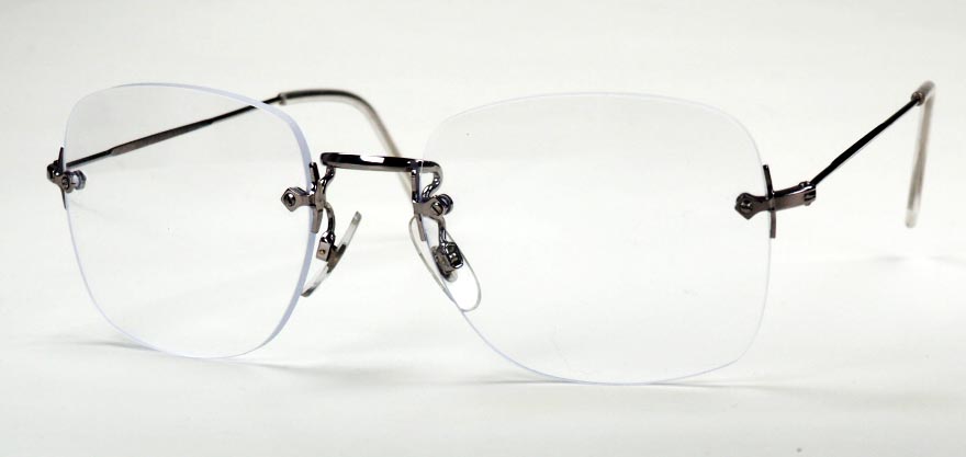 Randlose Brille aus den 70er Jahren, silberfarben