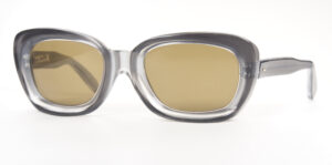 70er Jahre Sonnenbrille fabrikneu, mit grauem Fassungsrand und braunen Gläsern
