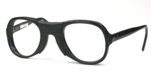 Schwarze Sportbrille mit Sattelsteg