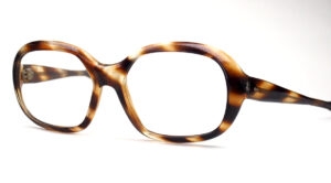 Echte Vintagebrille aus den 1970er Jahren mit Steckbügeln