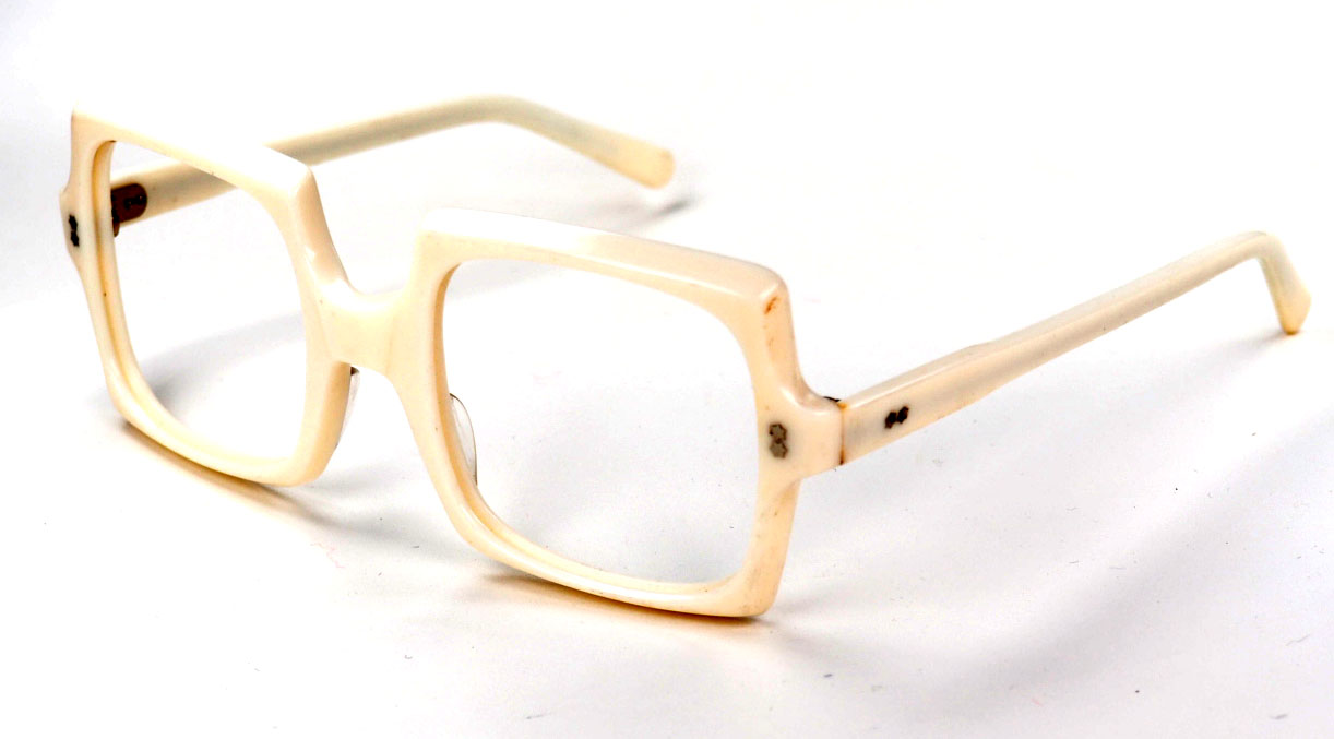 Weiße Vintagebrille aus den Siebziger Jahren, noch fabrikneu – Bild 2