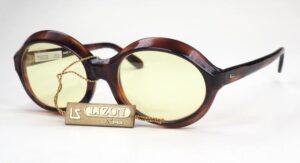 70er Jahre Vintagebrille, ovale Form in braun, fabrikneu