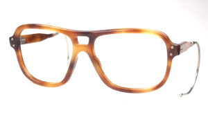 Echte Vintagebrille der 1970er Jahre mit Doppelsteg und Sportbügel kaufen